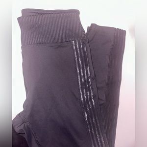 NWOT Womens PINK VS Ultimate Legging Sz S dark Gray
Mesh Stripe